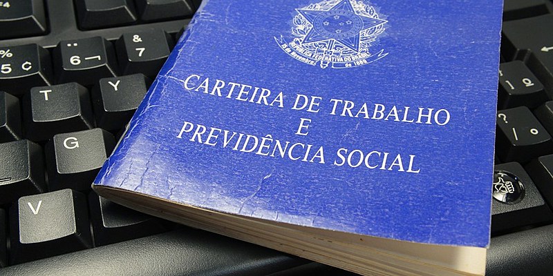 Uma das medidas é sobre o chamado trabalho intermitente, que permite que os trabalhadores sejam pagos apenas por período trabalhado