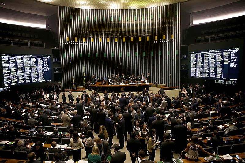 Tudo indica que 2017 não será um ano fácil nem para a Câmara dos Deputados (foto) nem para o Senado