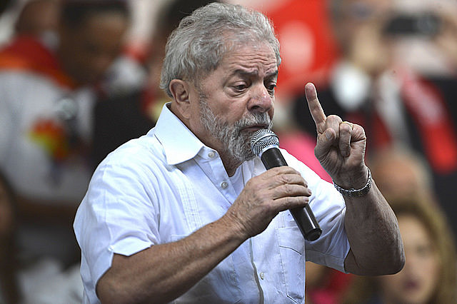 Plataforma do ex-presidente defende que, para reduzir o desemprego, é preciso ampliar o crédito para a produção e o consumo