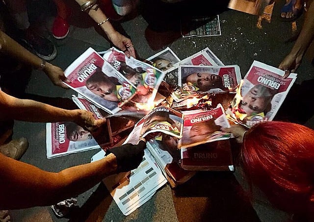 Feministas protestam, no Rio de Janeiro, contra a volta de Bruno aos holofotes do esporte