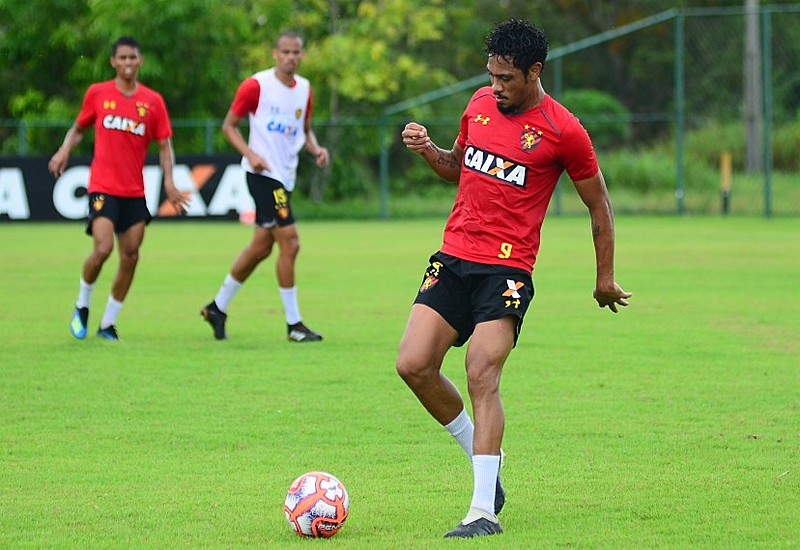 Dia de treino do Leão