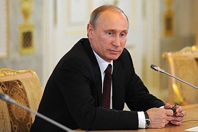 O presidente russo, Vladimir Putin, reiterou junto ao presidente iraniano, Hassan Rouhani, seu apoio a Bashar al Assad, presidente sírio