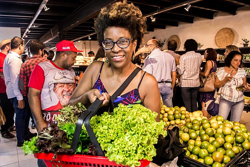 A variedade dos mais de 120 alimentos que serão vendidos no Armazém reúne produtos que dialogam com a resistência camponesa