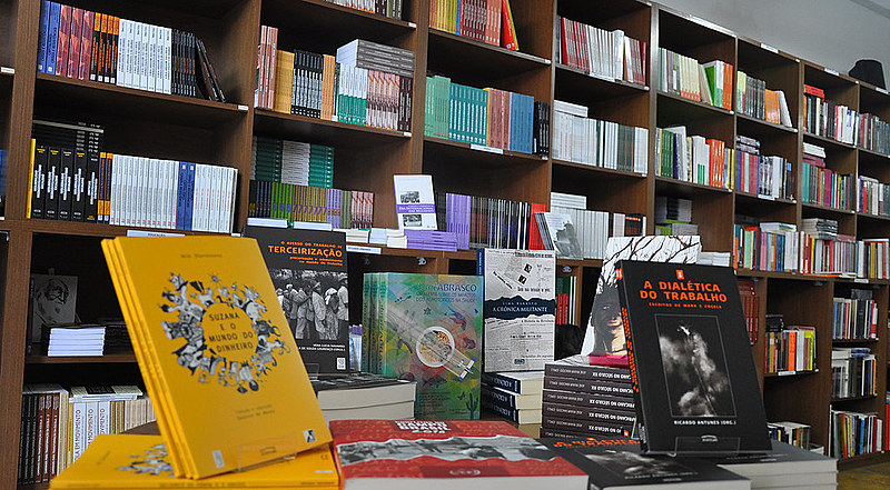 Com mais de 500 títulos publicados, o objetivo da editora é estimular a formação política dos movimentos populares