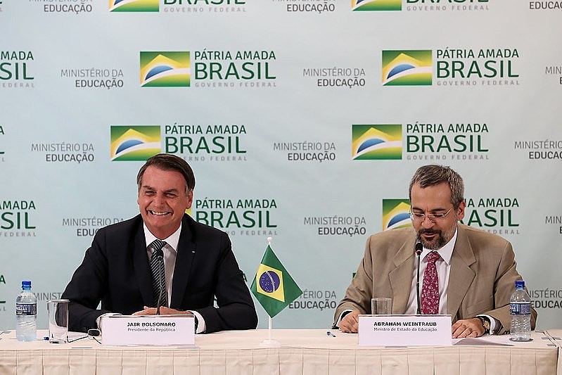 Plano apresentado por Bolsonaro (PSL) corta drasticamente recursos em comparação com o PPA sancionado no governo de Dilma (PT)
