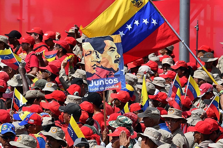 Apoiadores do presidente Nicolás Maduro comemoram o 20º aniversário da ascensão ao poder de Hugo Chávez, em 2 de fevereiro de 2019