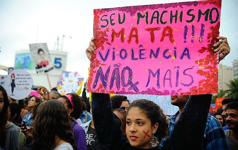 Valor destinado ao atendimento à mulher em situação de violência passou de R$ 42,9 milhões para R$ 16,7 milhões