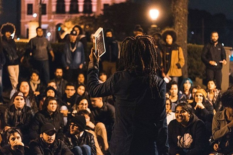 Agenda cultural: Slam Contrataque faz ecoar a poesia de protesto em Curitiba