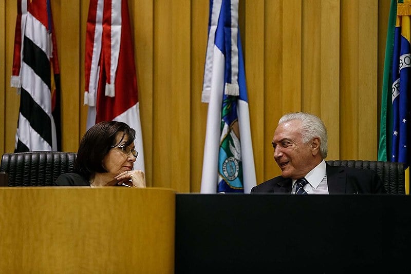 A presidente do STJ, Laurita Vaz, e o presidente golpista, Michel Temer