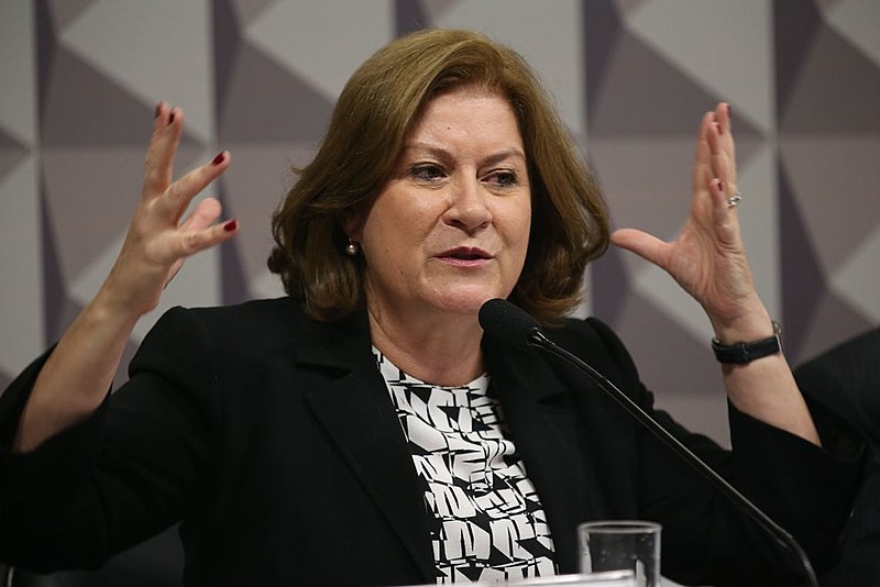 Ex-coordenadora do Programa de Aceleração do Crescimento (PAC), Belchior diz que governo não toma atitudes para ajudar o país a crescer