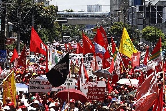 Unidade das centrais se repete em todo país devido a luta contra a PEC que vai mudar as regras da aposentadoria e outros benefícios