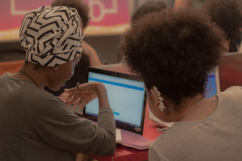 Mapeamento do “PretaLab” recebeu 570 respostas de mulheres negras e indígenas de todo país envolvidas em diversas áreas tecnológicas
