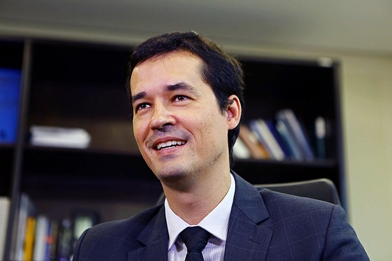 “Vamos organizar congressos e eventos e lucrar, ok? É um bom jeito de aproveitar nosso networking e visibilidade”, falou Dallagnol em chat