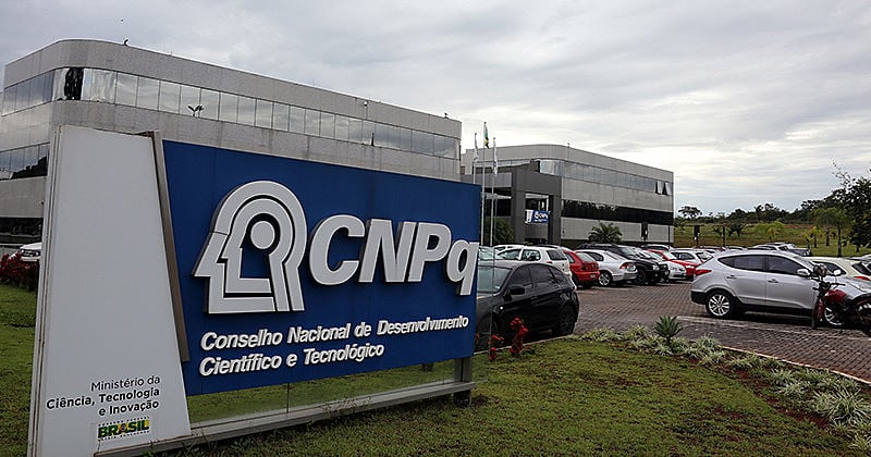 Vinculado ao Ministério da Ciência e Tecnologia, CNPq mantém, em média, 80 mil bolsas de pesquisa