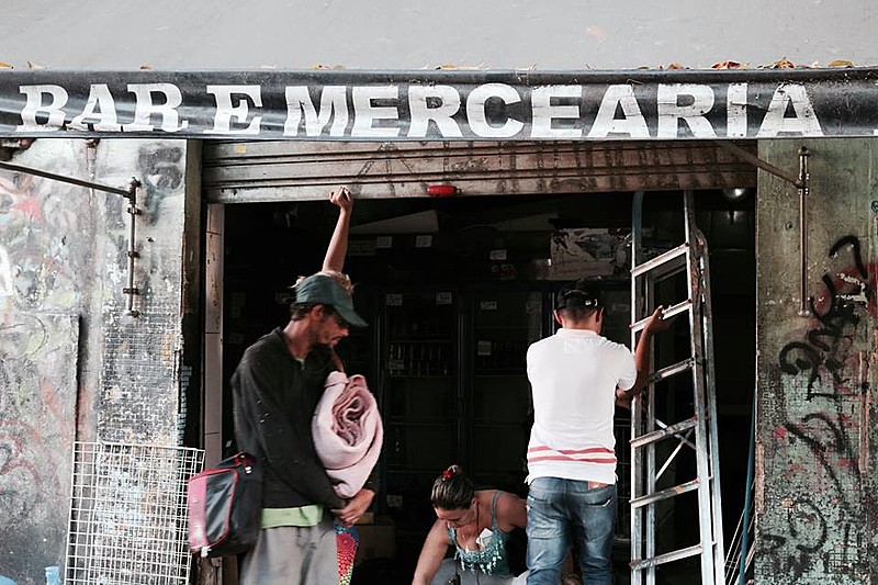 Comerciantes fecham estabelecimento após receberem ordem de despejo da Prefeitura de São Paulo