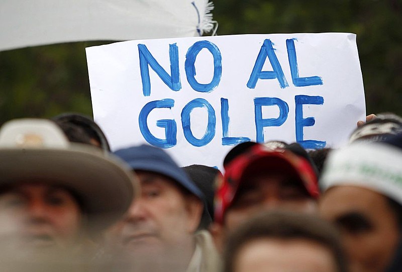 Mesmo que em momentos distintos, e com as particularidades de cada, Brasil, Paraguai e Honduras encontram-se em um contexto que os aproxima