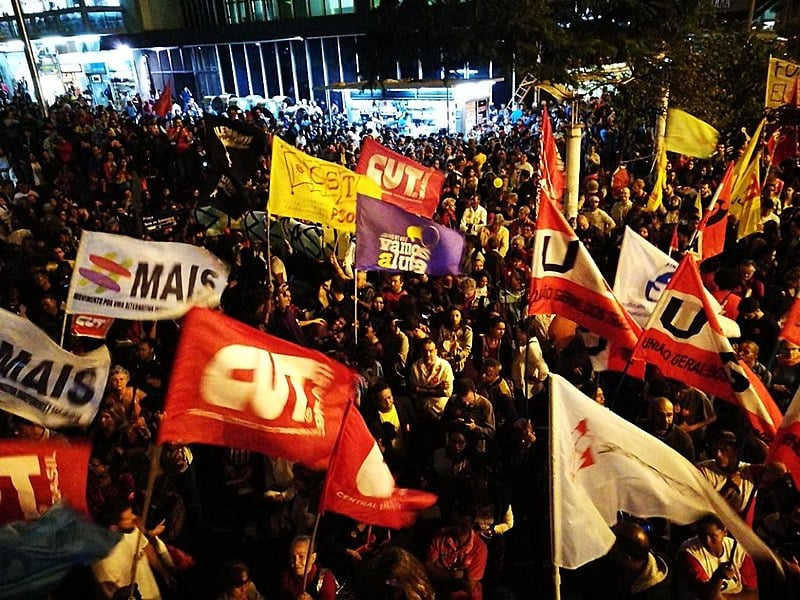 Dirigentes de movimentos populares e integrantes das frentes Povo Sem Medo e Brasil Popular deram entrevista após coletiva de Temer