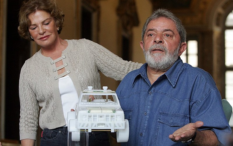Marisa Letícia e Lula são alvos de comentários preconceituosos nas redes sociais e em colunas "jornalísticas"