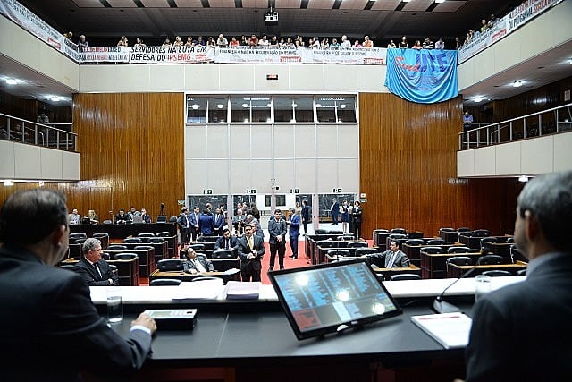 Projeto tramita em regime de urgência