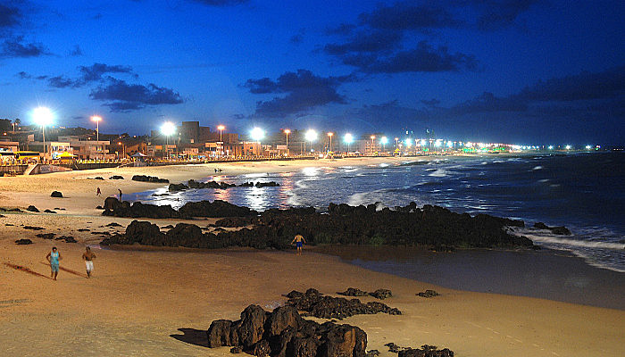 Praia do Meio poderia ficar com sistema de esgotamento sanitário sobrecarregado com verticalização