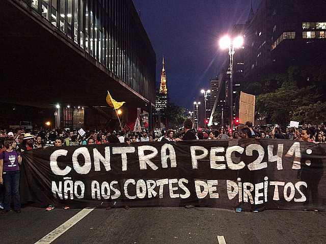 En São Paulo, alrededor de 20 mil personas marcharon para decir no al Nuevo Régimen Fiscal