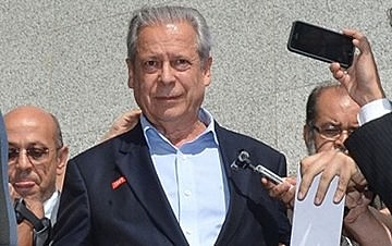 "A condenação de José Dirceu equivale à prisão perpétua, proibida pela Constituição", diz advogado