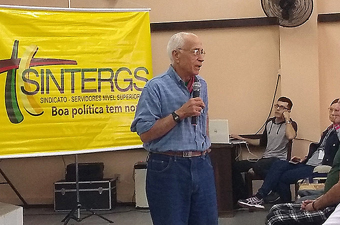 Mais de 80 pessoas participaram do evento que debateu os impactos da agricultura convencional e dos agrotóxicos