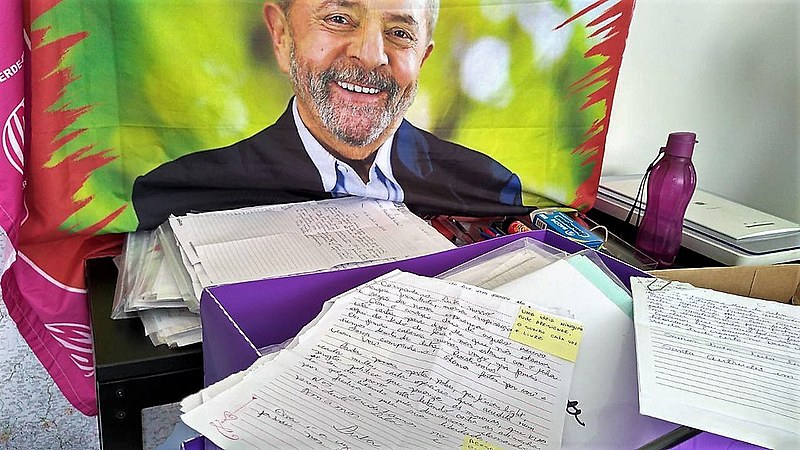 15 mil correspondências foram enviadas ao ex-presidente Lula desde sua prisão política, no dia 7 de abril