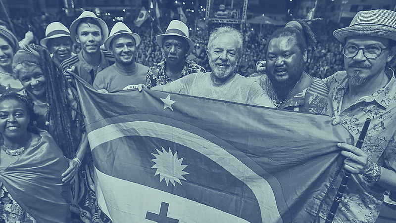 Ex-presidente Lula celebra a liberdade com apoiadores em Recife (PE) após 580 dias de prisão política