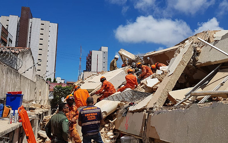 Voluntários e articulações como o Fortaleza Solidária estão realizando campanhas para prestar auxílio e recolher doações para as famílias.