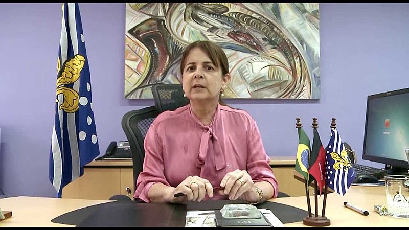 Reitora Margareth Diniz