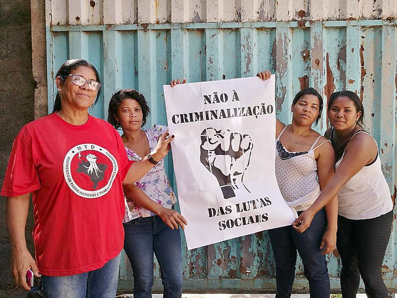 Moradores exigem que o direito à casa seja acompanhado de infraestrutura e serviços urbanos adequados