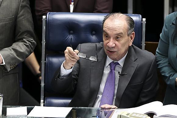 Temer e o senador Aloysio Nunes se encontraram na tarde de hoje, no Palácio do Planalto, para fecharem os últimos detalhes da indicação