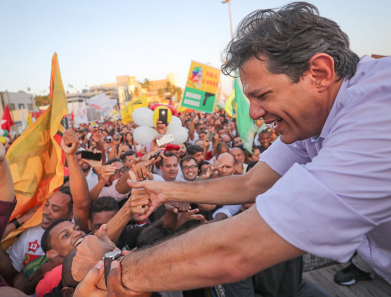 Antes da entrevista, ex-ministro da Educação participou de ato político em Salvador