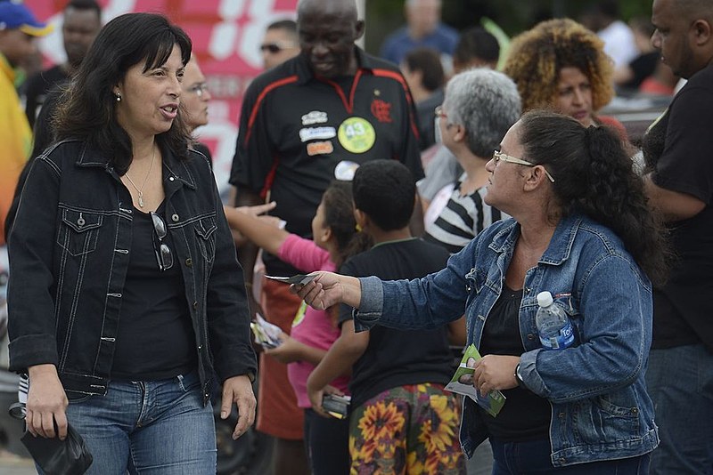 O confronto direto entre o que propõem Haddad e o que Bolsonaro esconde ou disfarça tem que ser o centro da comunicação com a população.