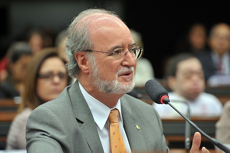 Faz 18 meses que Eduardo Azeredo foi condenado a 20 anos de prisão e segunda instância ainda não tem data