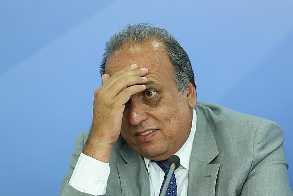 Governador do Rio de Janeiro é acusado em relatório da política federal de receber proprina em suposto esquema de Cabral