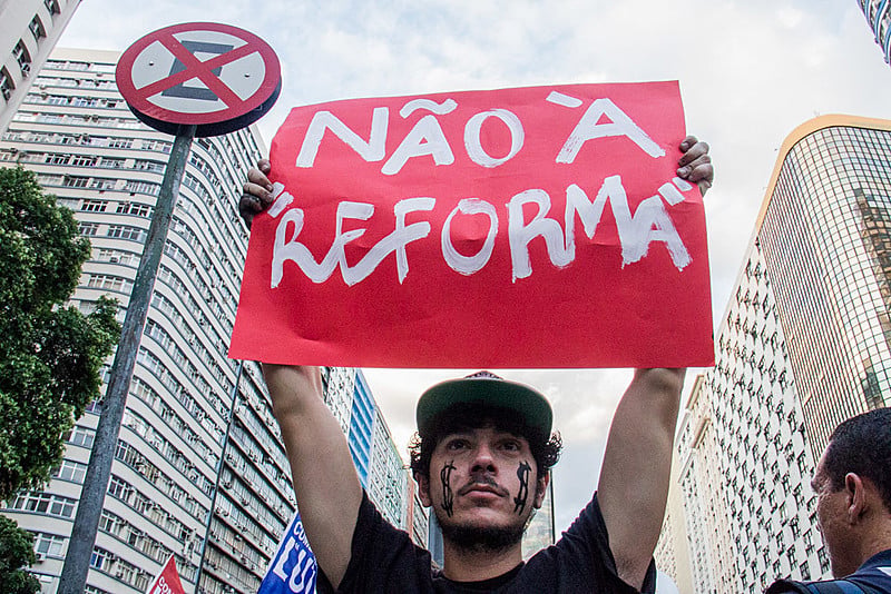 Manifestantes tomaram as ruas do país contra a reforma da previdência proposta por Michel Temer
