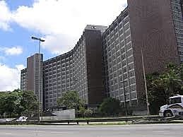O prédio foi inaugurado em 1974