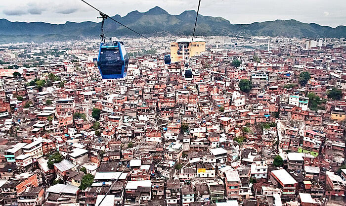 Cerca de 69 mil pessoas vivem no Complexo do Alemão, segundo Censo de 2010