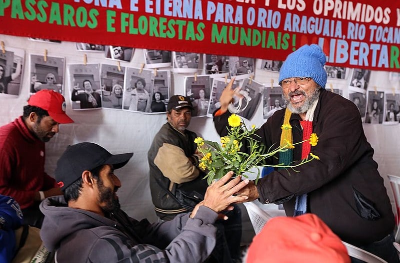 O ativista ecopolítico Aguiar da Conceição realiza roda de conversa na Vigília Lula Livre