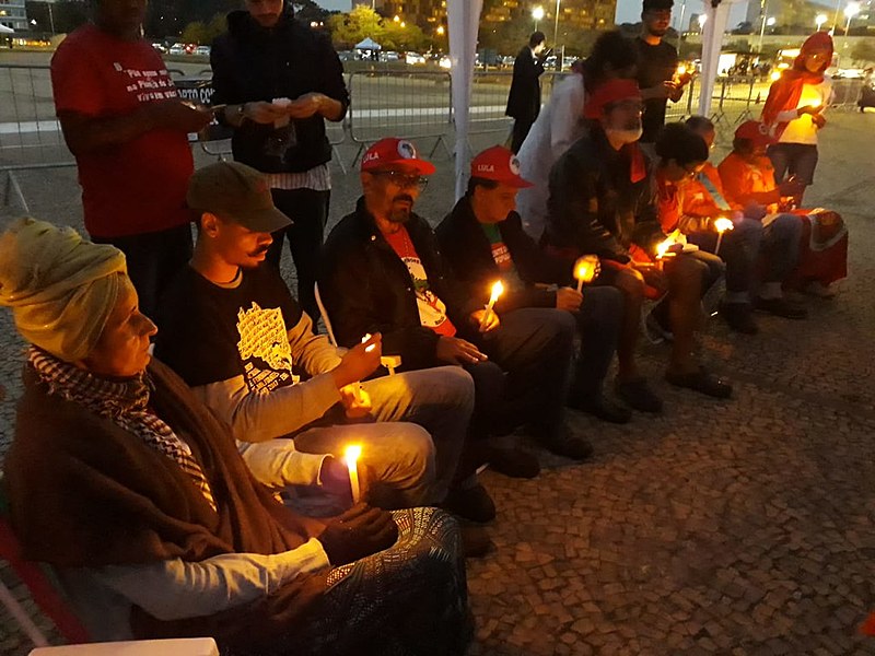 Militantes em greve de fome na solenidade em frente ao STF, em Brasília (DF)