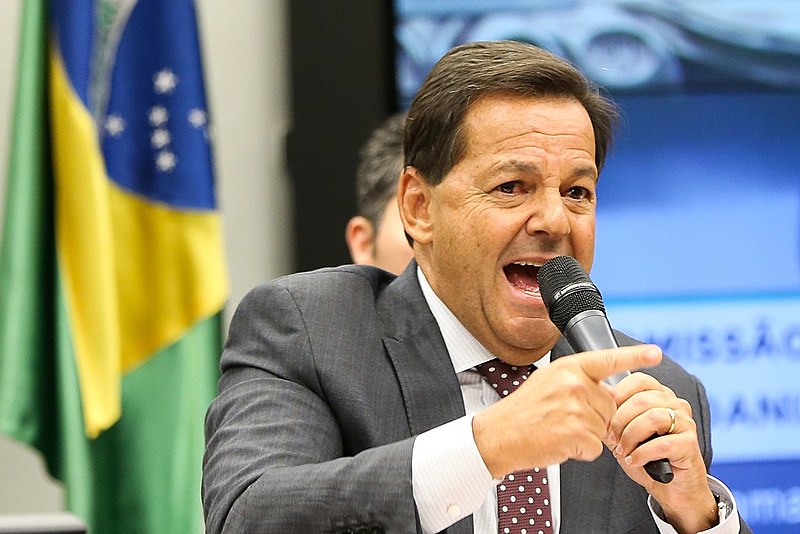 Deputado Sérgio Zveiter, durante sessão da CCJ da Câmara para discutir o parecer favorável à denúncia contra Temer