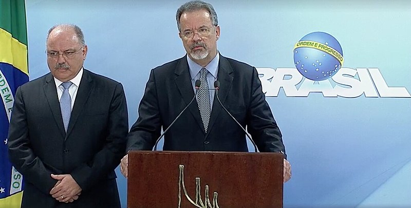 O anúncio foi feito por volta das 16:30, direto do Palácio do Planalto