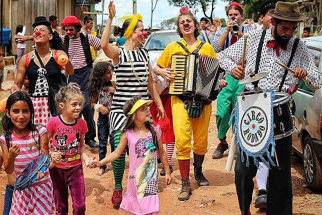 No ano passado, logo após o incêndio, as famílias também receberam solidariedade e acolhimento na Festa de Natal