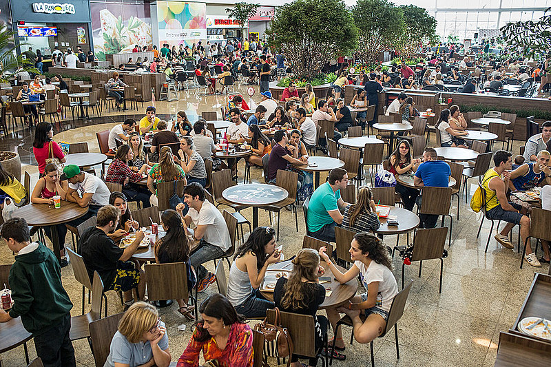 Setor de fast food jogou peso na aprovação do trabalho intermitente; medida era chamada de "proposta Mcdonald's", diz especialista