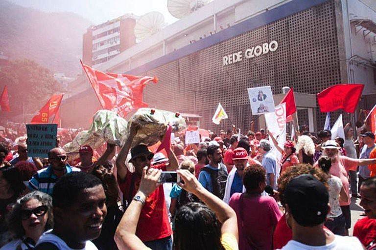 'Vale a fórmula fundamental de Brizola: na dúvida sobre qualquer tema, escolha o lado contrário da Rede Globo'