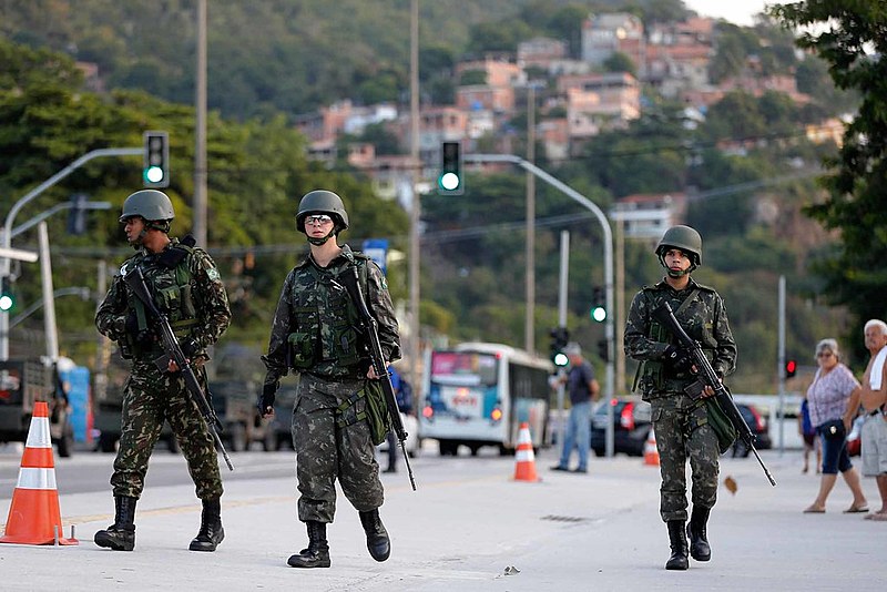 A intervenção federal militar no Rio de Janeiro só fez aumentar os homicídios decorrentes de ações policiais em quase 60%