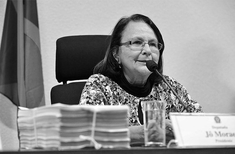 Jô Moares: A população já começa a compreender a agenda entreguista e golpista de Michel Temer