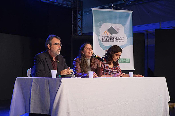Frente em Defesa do Livro, da Leitura e da Escrita é lançada em Porto Alegre